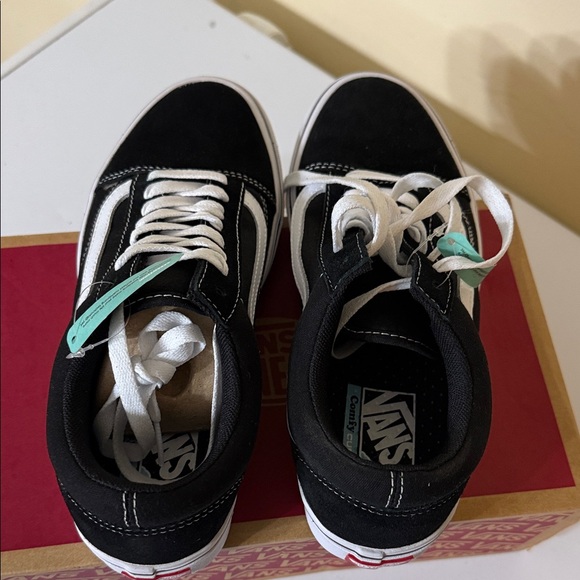 Vans Classic Black and White Low-Tops - Picture 6 of 9